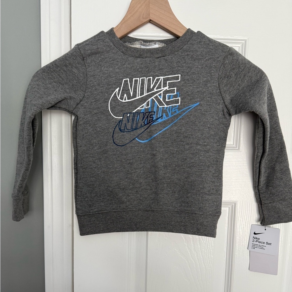 Nike boys Gray Crewneck